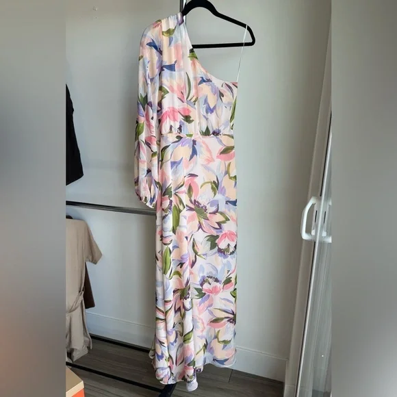 NWT ASTR The Label Sandersonia Pink Floral One Shoulder Dress Size Small - Picture 9 of 11